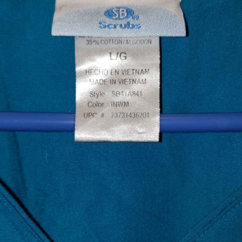 Scrub top - Picture 2 of 5